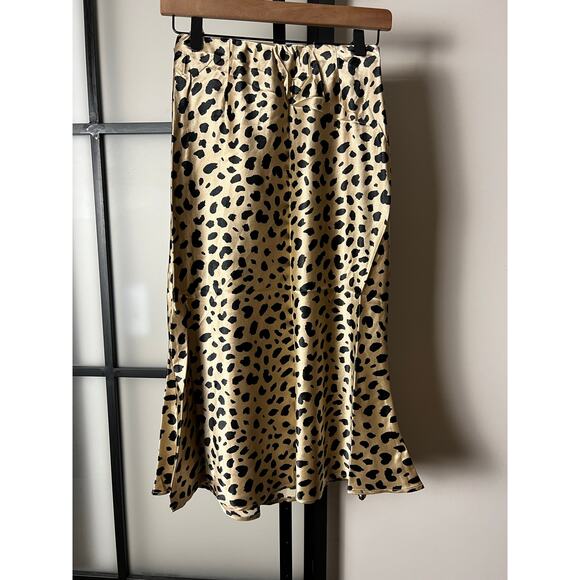 NWT kourt Satin Midi Skirt Leopard Print - Picture 2 of 11